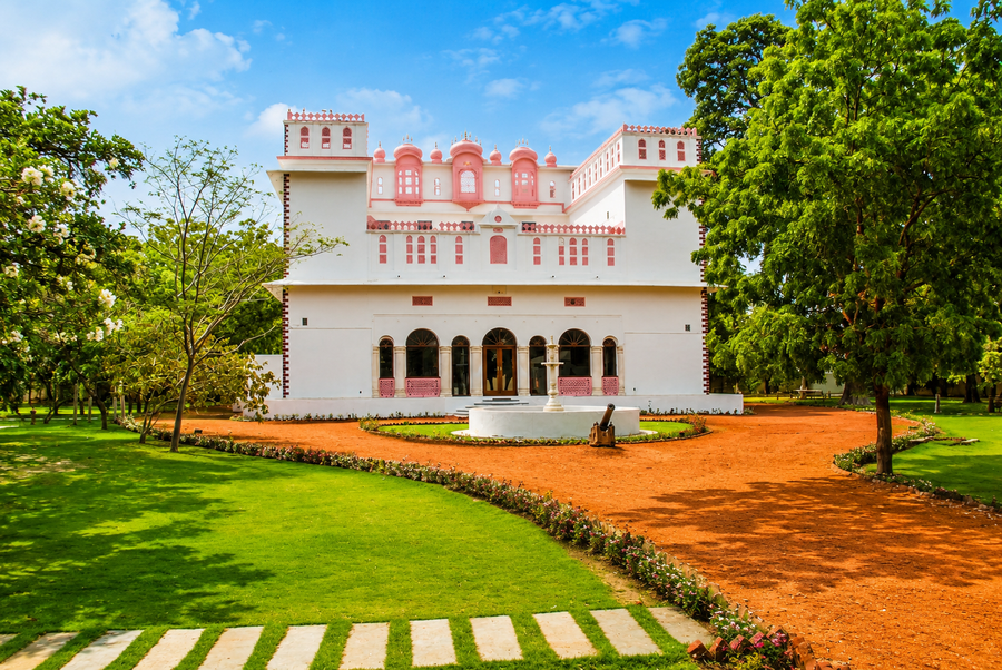 hotel bijay niwas palace