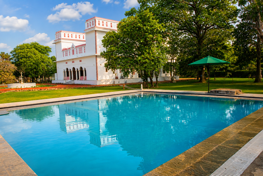 hotel bijay niwas palace