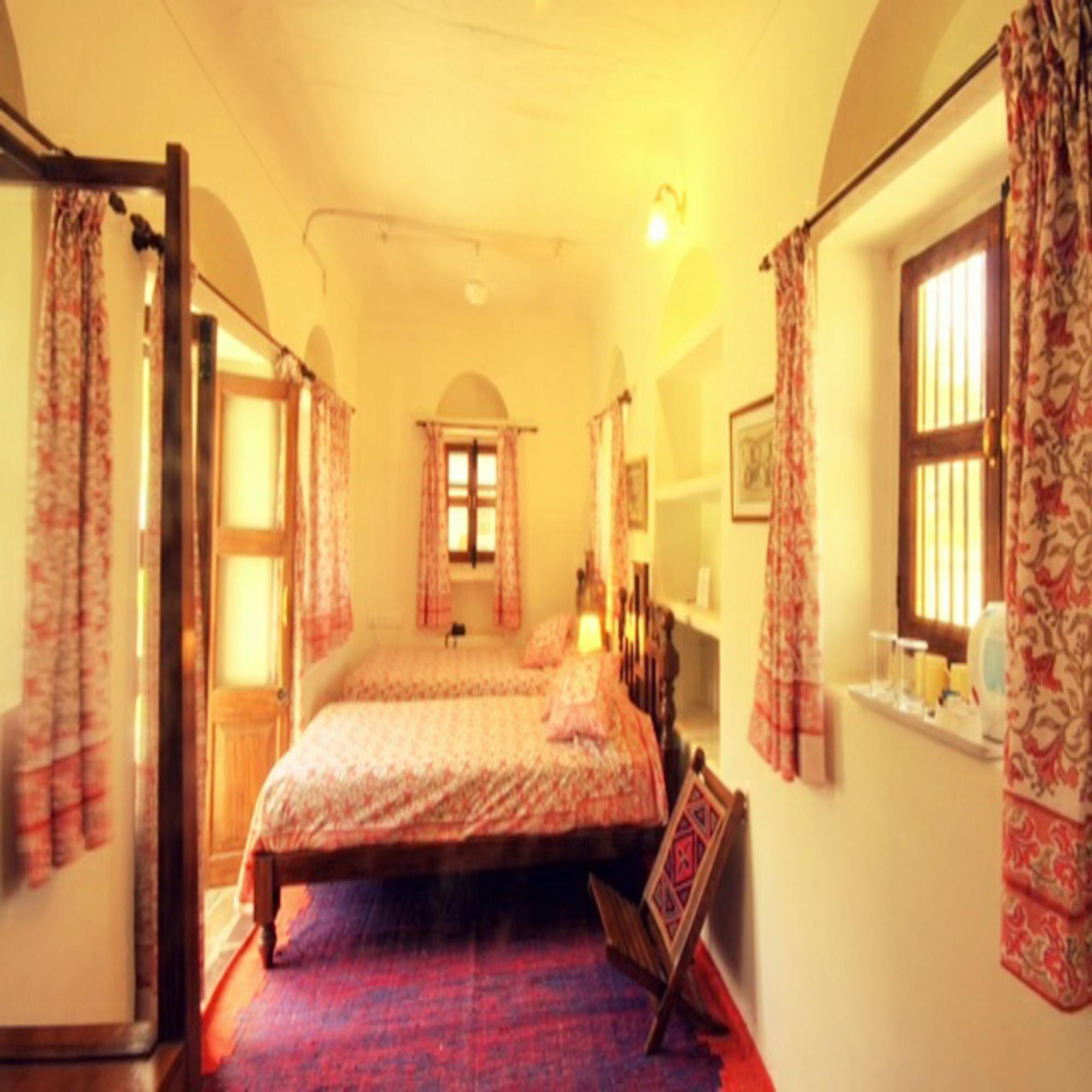 hotel bijay niwas palace