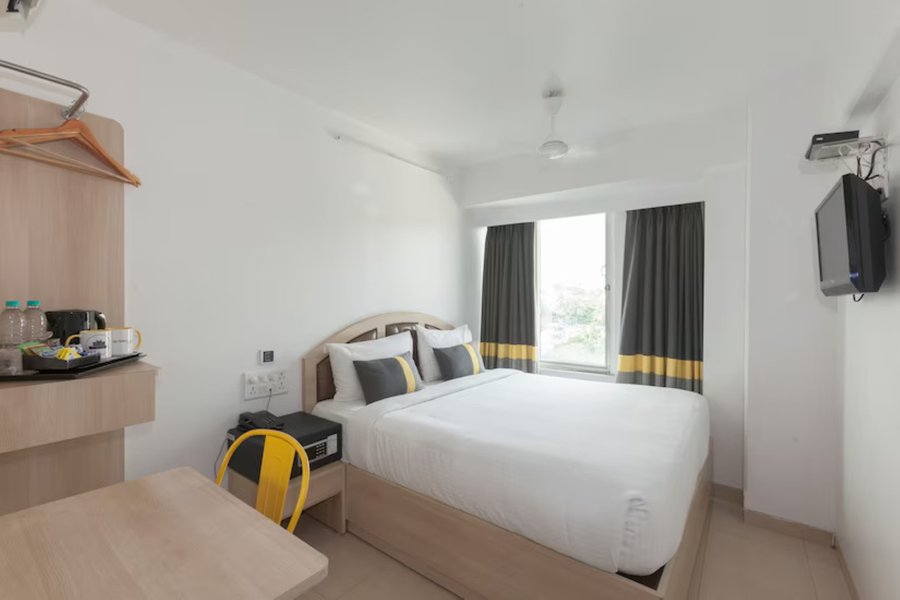 click hotel andheri midc