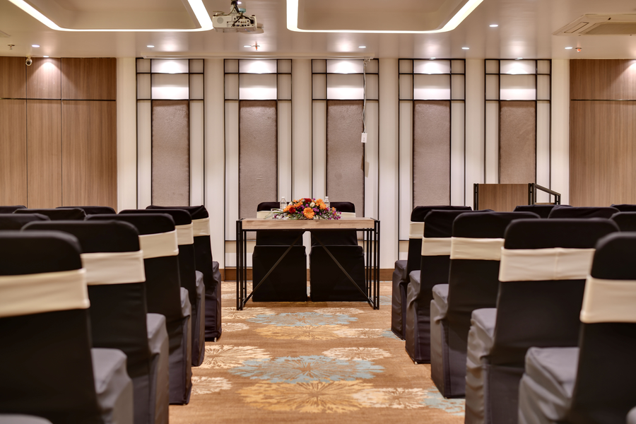 click hotel andheri midc