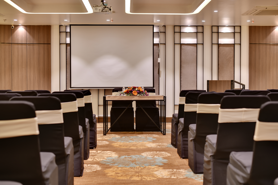 click hotel andheri midc