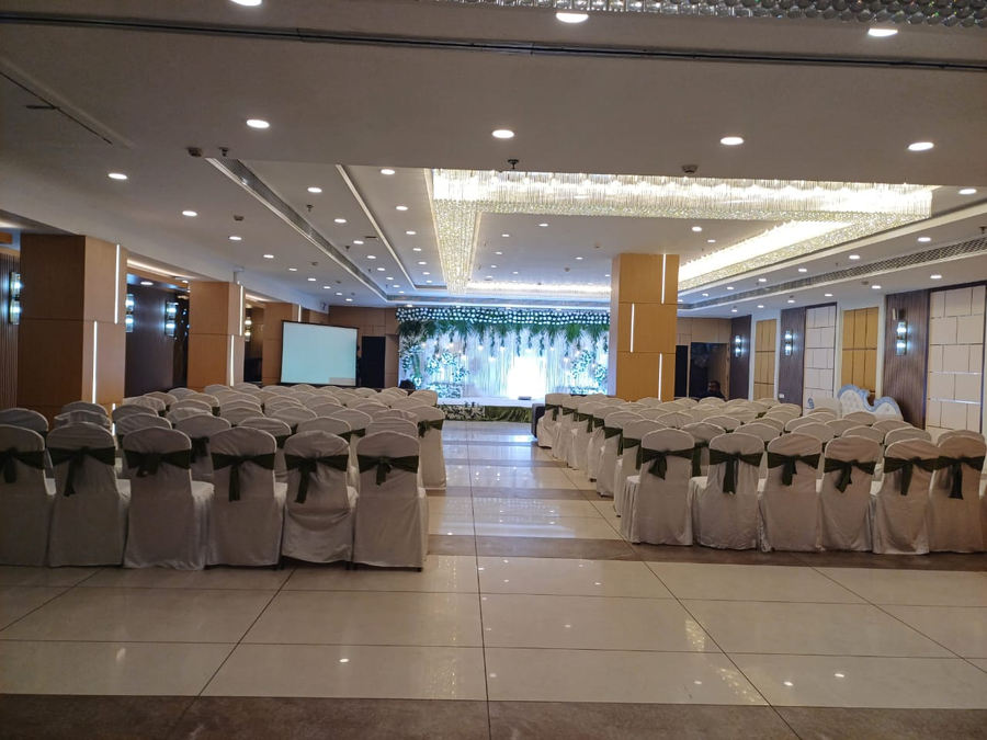 hotel the grand radiant