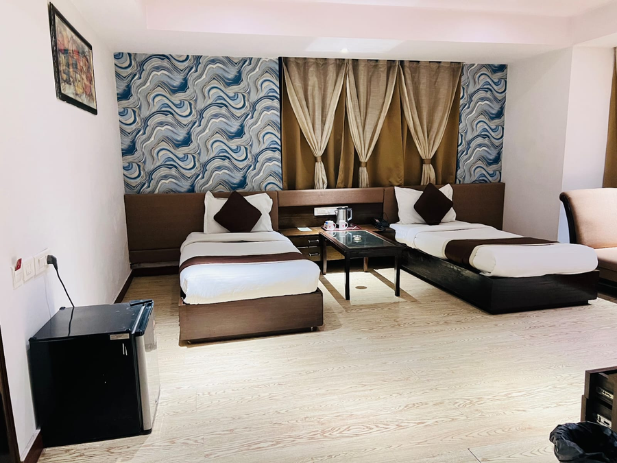 Hotel The Grand Radiant,Lalbagh,4 star