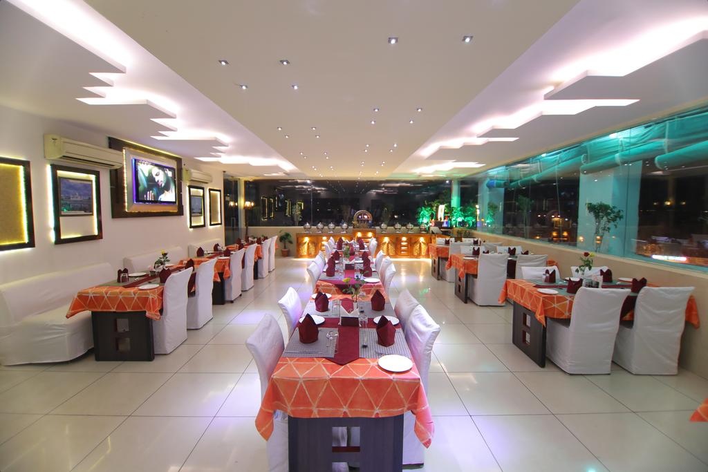 Taj Inn Hotel,Fatehabad Road,3 star