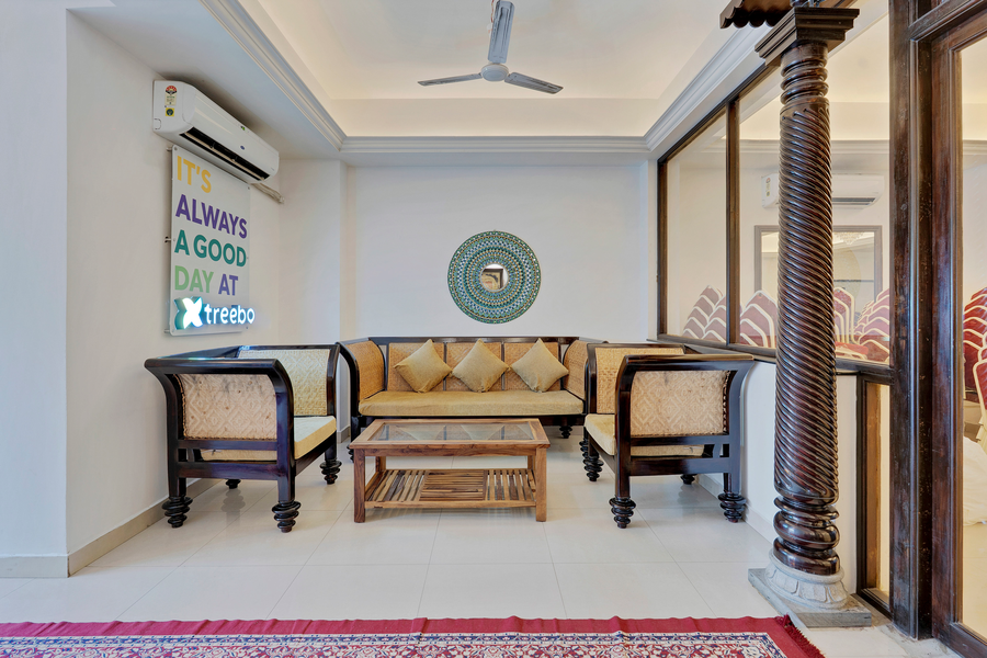 treebo aishwarya grand 4 km from promenade beach