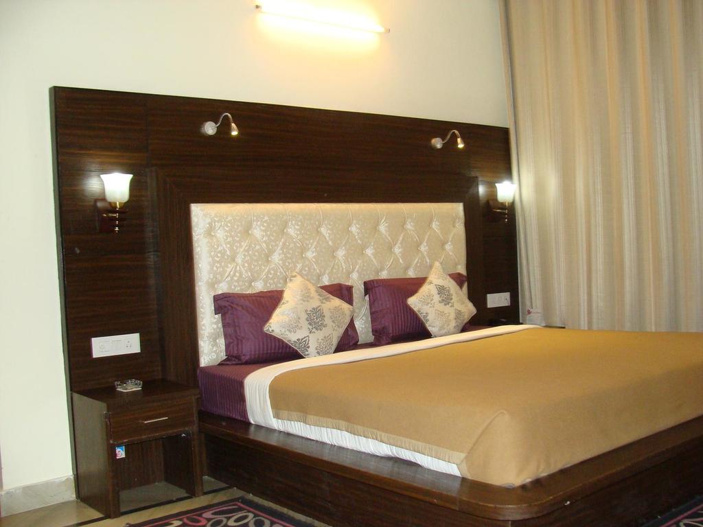 kamal residency by dhiraya hotels