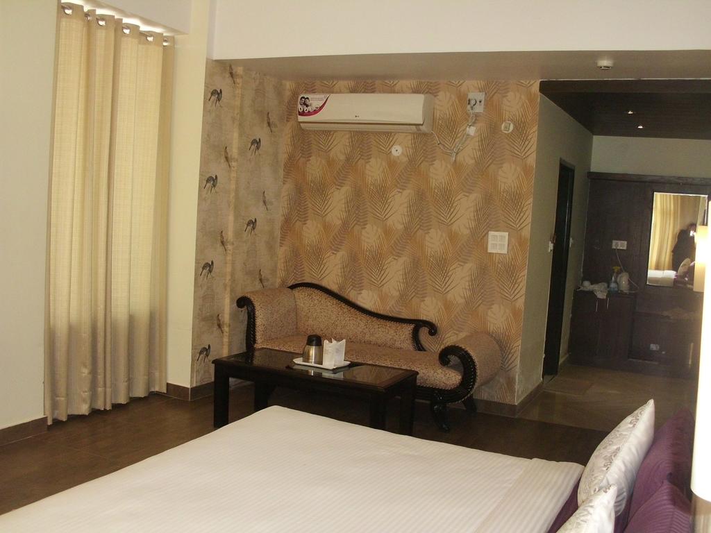 kamal residency by dhiraya hotels