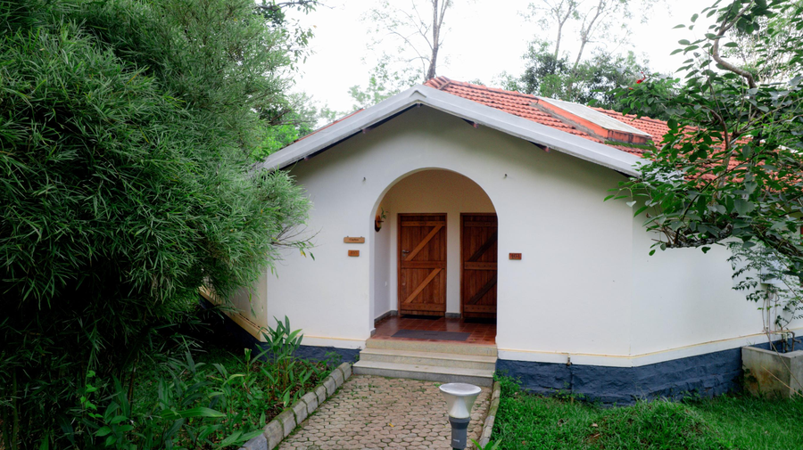kadkani riverside resort