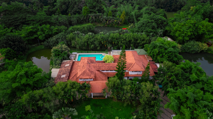 kadkani riverside resort