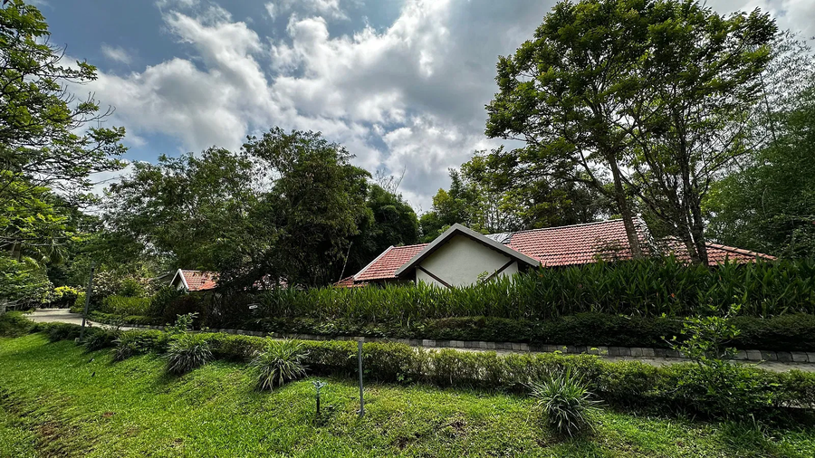 kadkani riverside resort