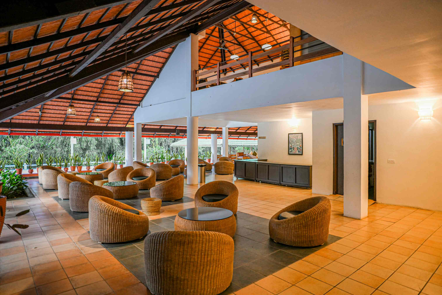 kadkani riverside resort
