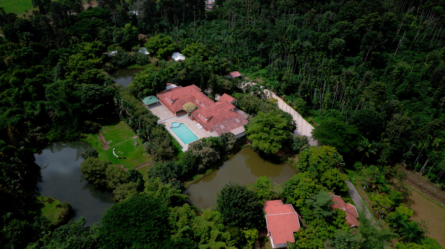 kadkani riverside resort