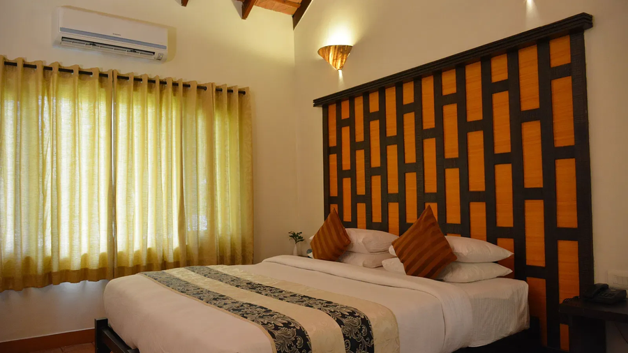 kadkani riverside resort