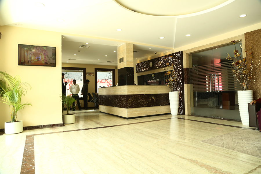 Hotel The Golden Apple,Mahanagar,3 star