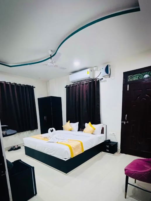 hotel aastha inn
