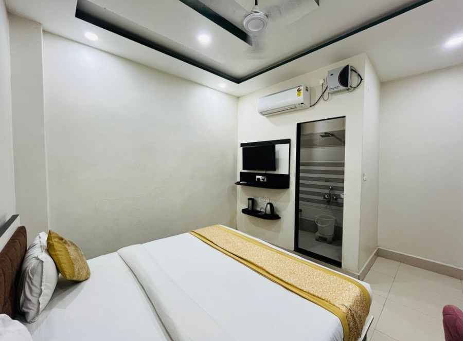 hotel aastha inn