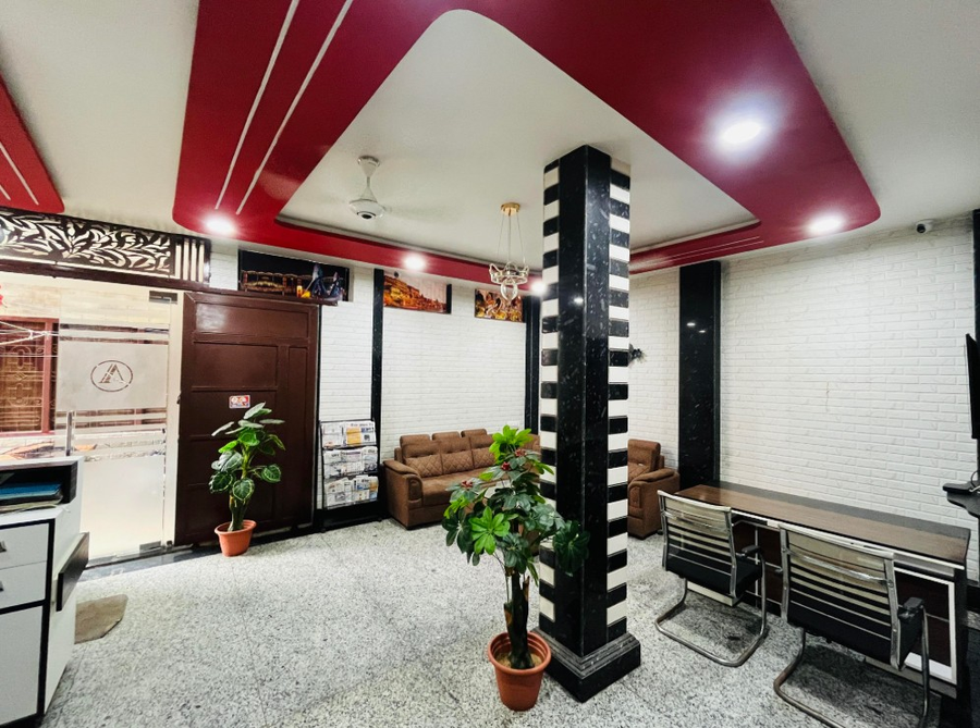 hotel aastha inn