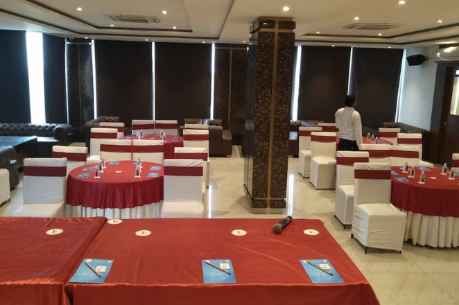 Jb Skyhilton Inn,Lda Colony,3 star