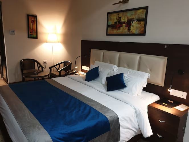 jb skyhilton inn