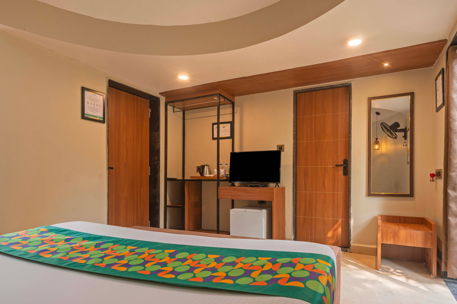 treebo premium mowglis den pench