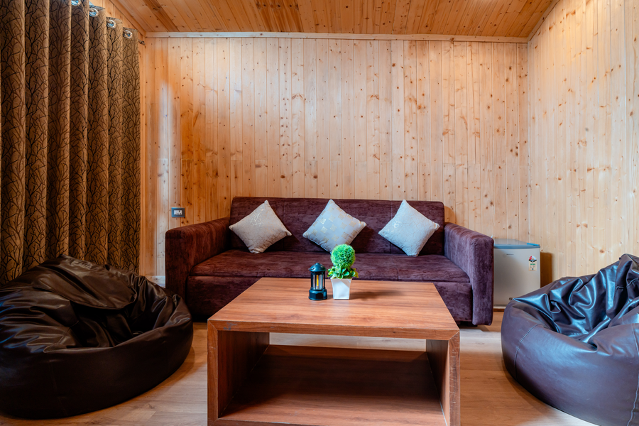 treebo premium mowglis den pench