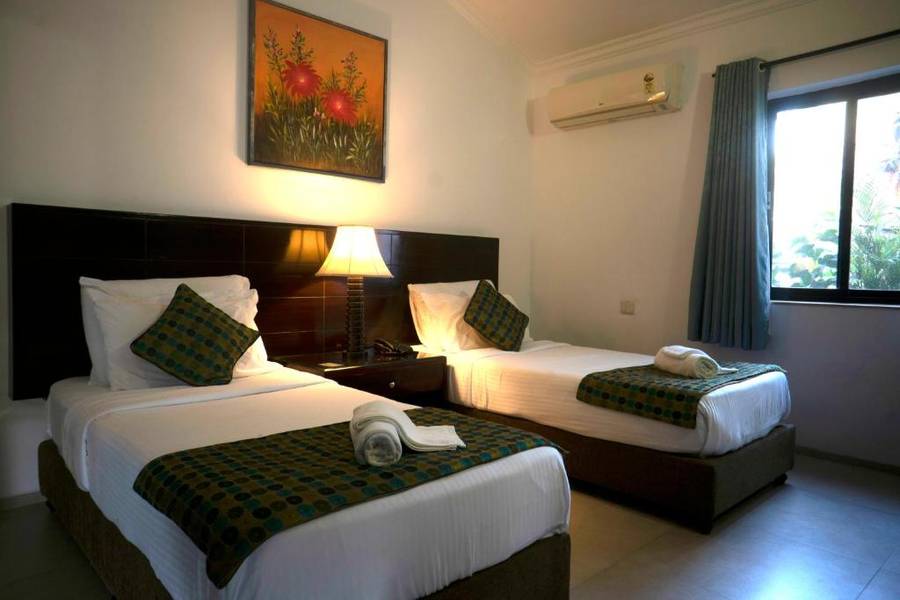 Colonia Santa Maria,Baga Beach,4 star