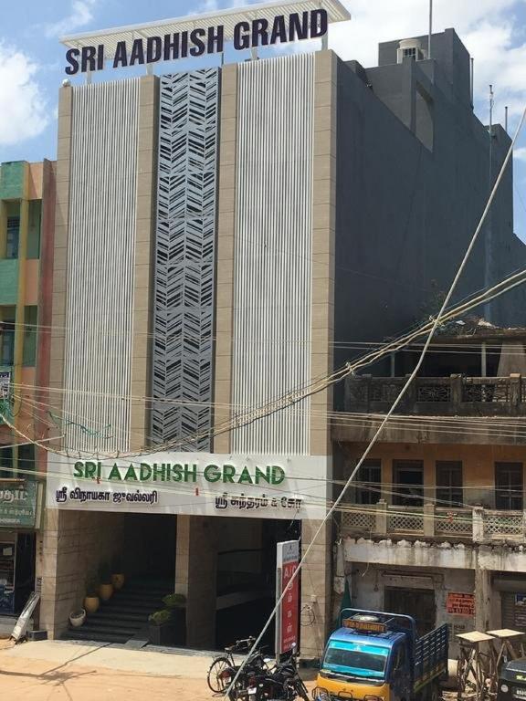 Sri Aadhish Grand,Pudukkottai>>Aranthangi,3 star
