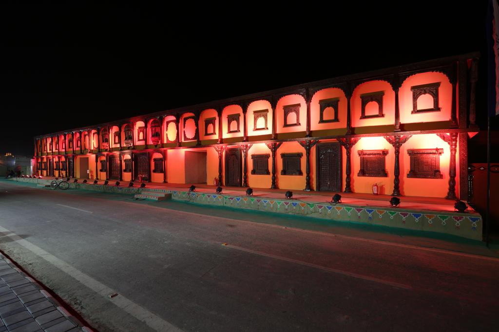 Rann Utsav - The Tent City,Bhuj>>Ahmedabad,4 star