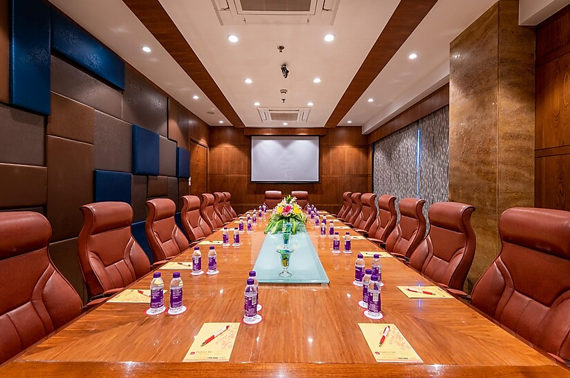 Express Inn The Business Luxury Hotel,Pathardi Phata,5 star