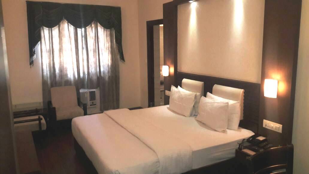 hotel shiva residency