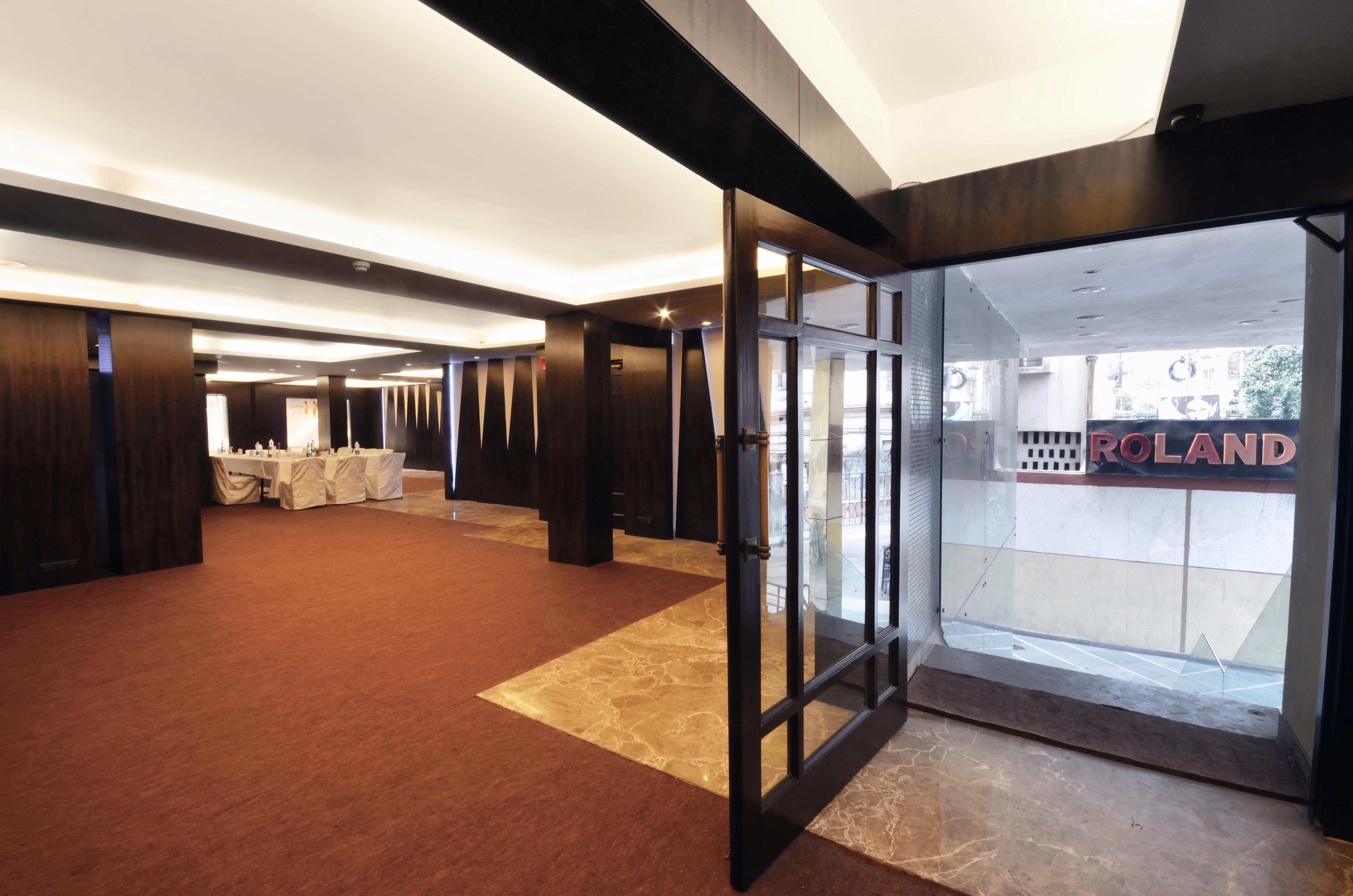 Roland Hotel,Ballygunge,3 star