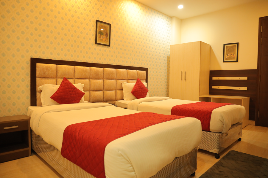 hotel nirvana suites jasola