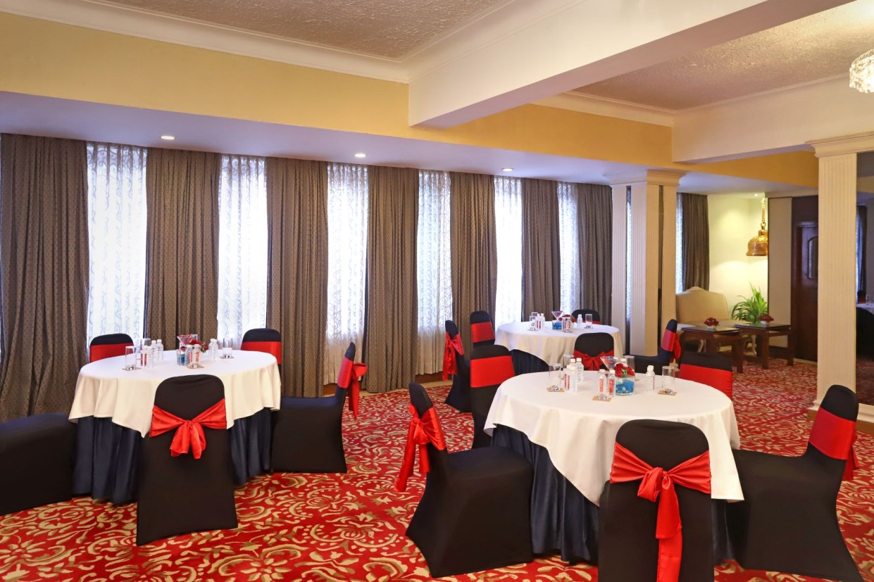 The Ambassador Hotel, Marine Drive,Churchgate,4 star