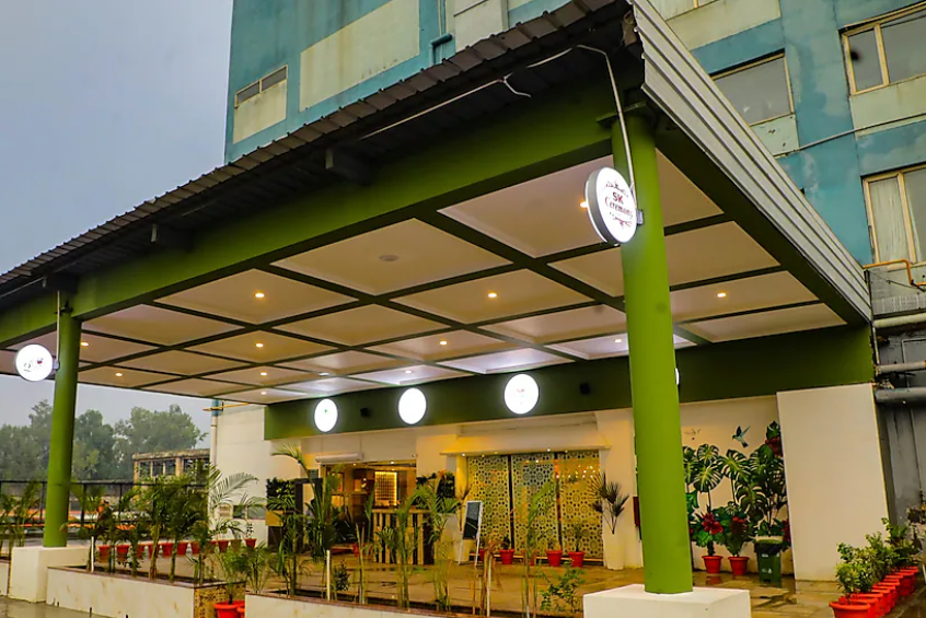 Green Palms Hotel, Pacific Mall