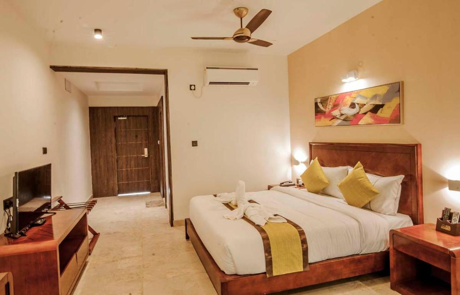 hotel sonar bangla taki