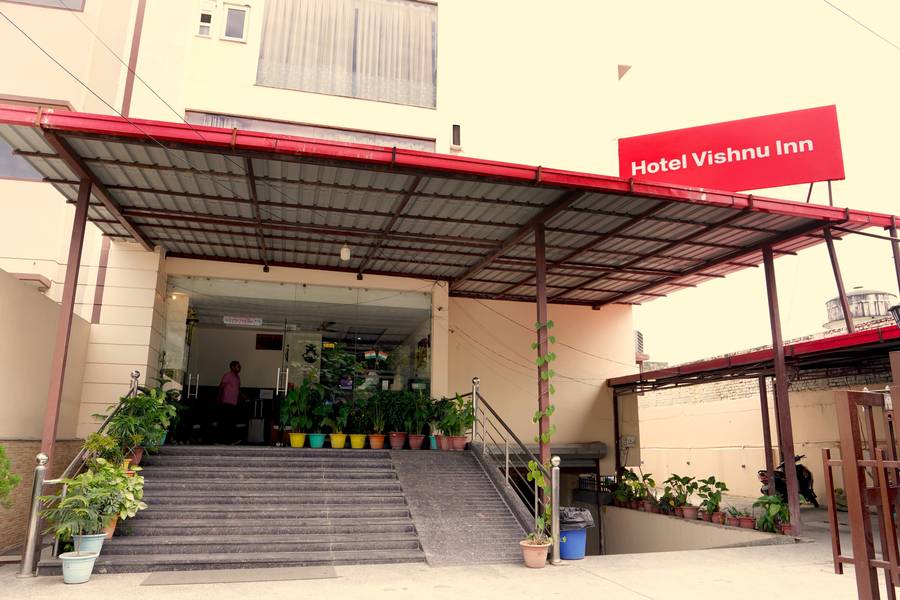 hotel vishnu inn