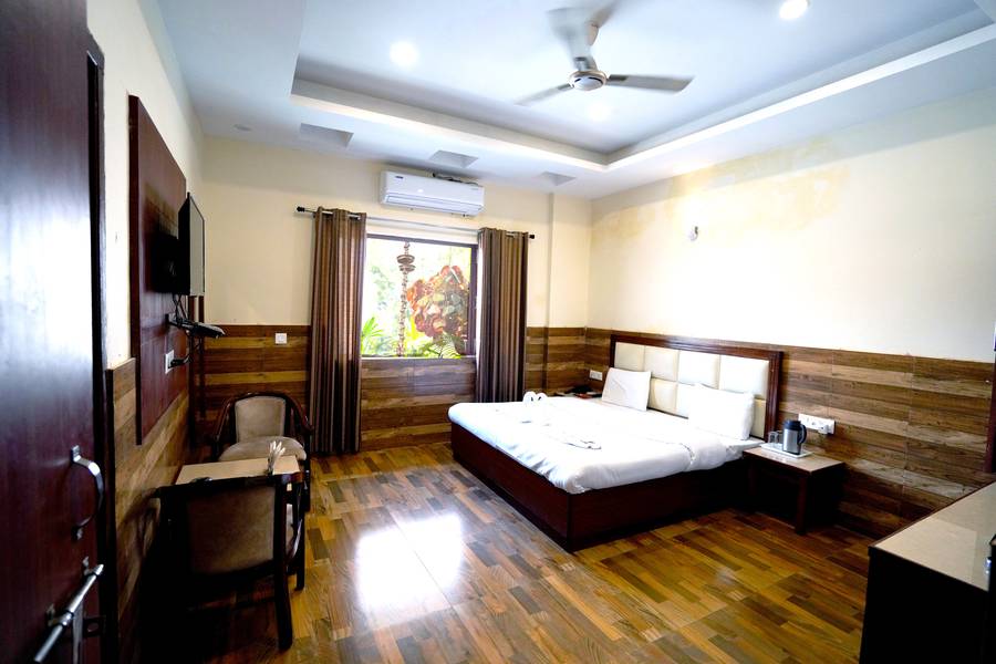 Hotel Vishnu Inn @ Dehradun Railway Station,Near Dehradun Train Station,3 star