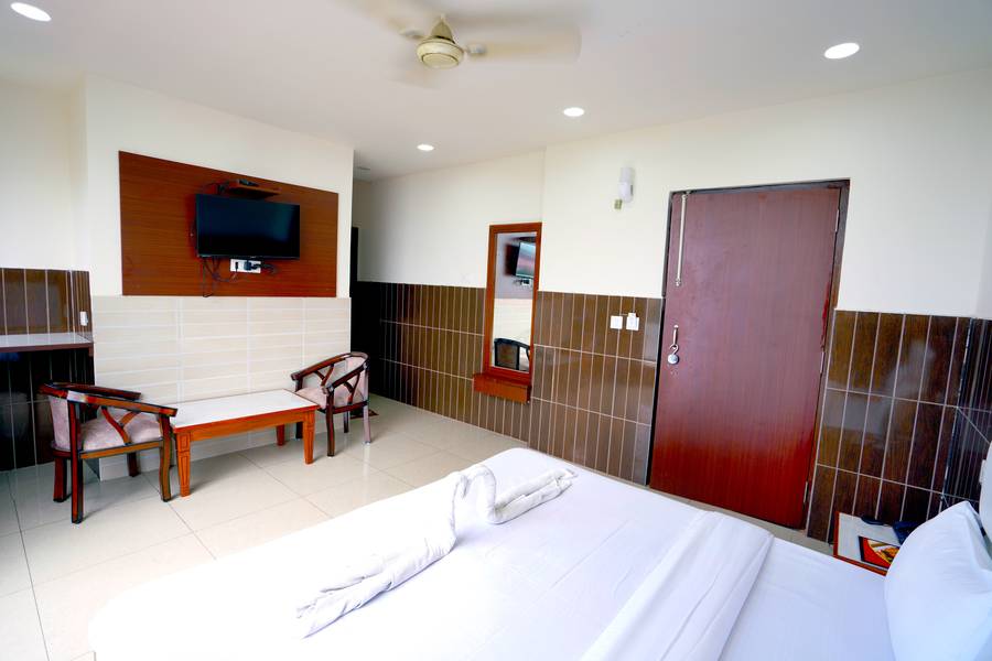 Hotel Vishnu Inn @ Dehradun Railway Station,Near Dehradun Train Station,3 star