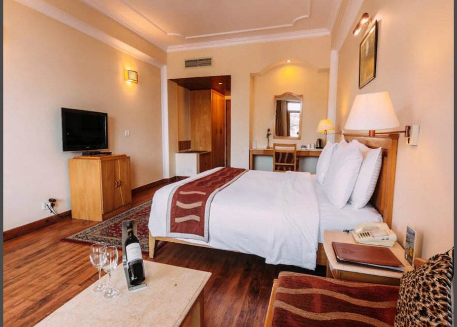 hotel willow banks mall road shimla