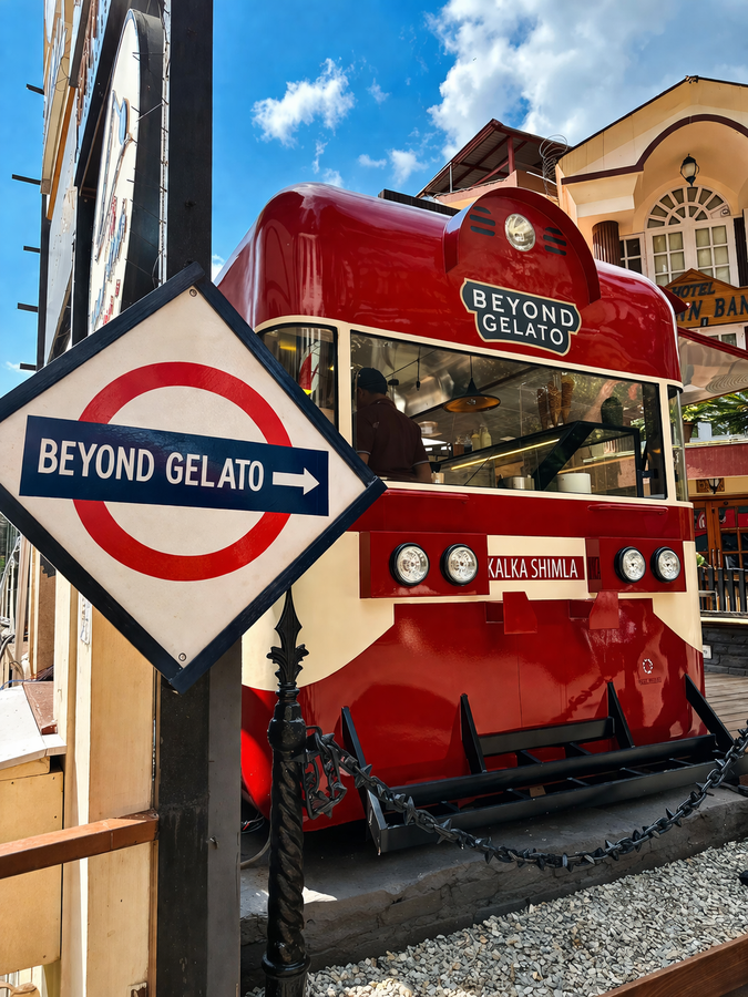 Hotel Willow Banks, Mall Road Shimla,The Mall Road,4 star