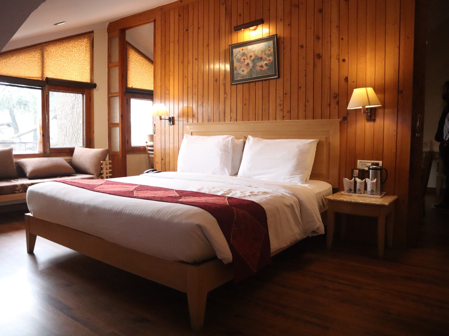 hotel willow banks mall road shimla