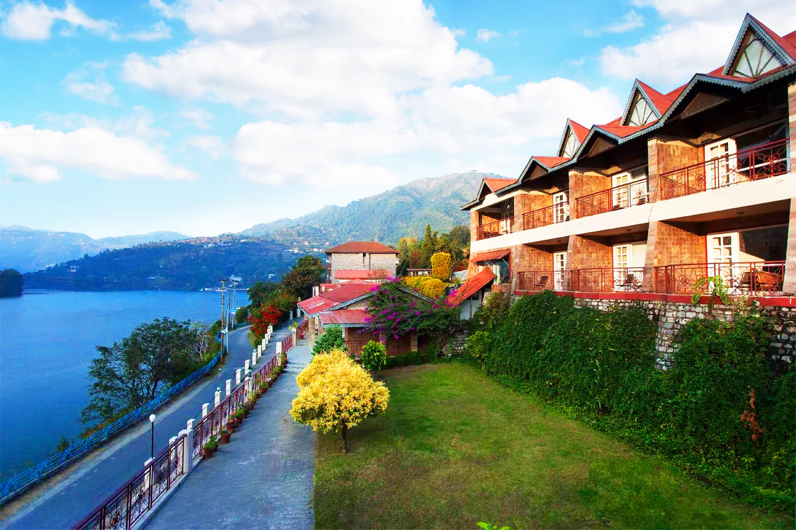 Neelesh Inn - A Luxury Lake View Hotel