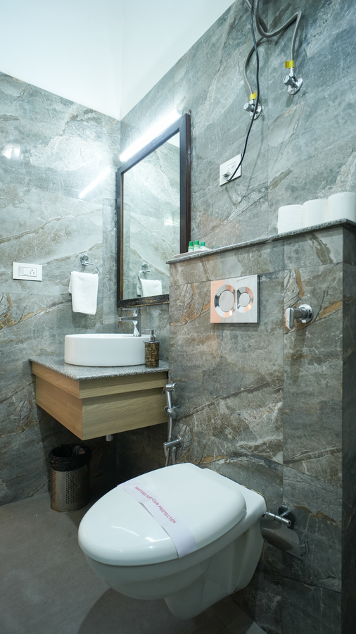 hotel neelesh inn a luxury lake view hotel 20 kms from nainital