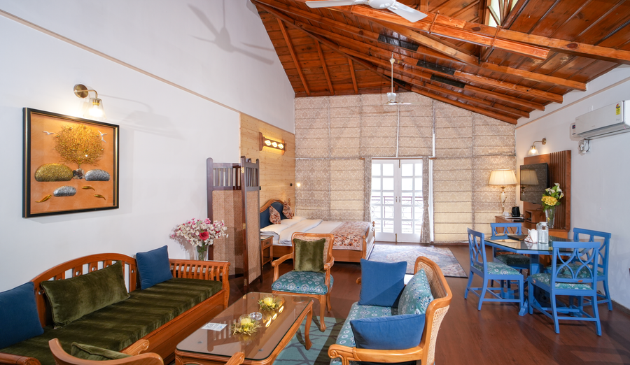 hotel neelesh inn a luxury lake view hotel 20 kms from nainital