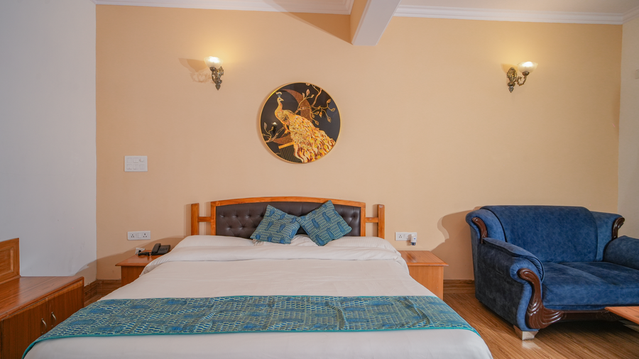 hotel neelesh inn a luxury lake view hotel 20 kms from nainital