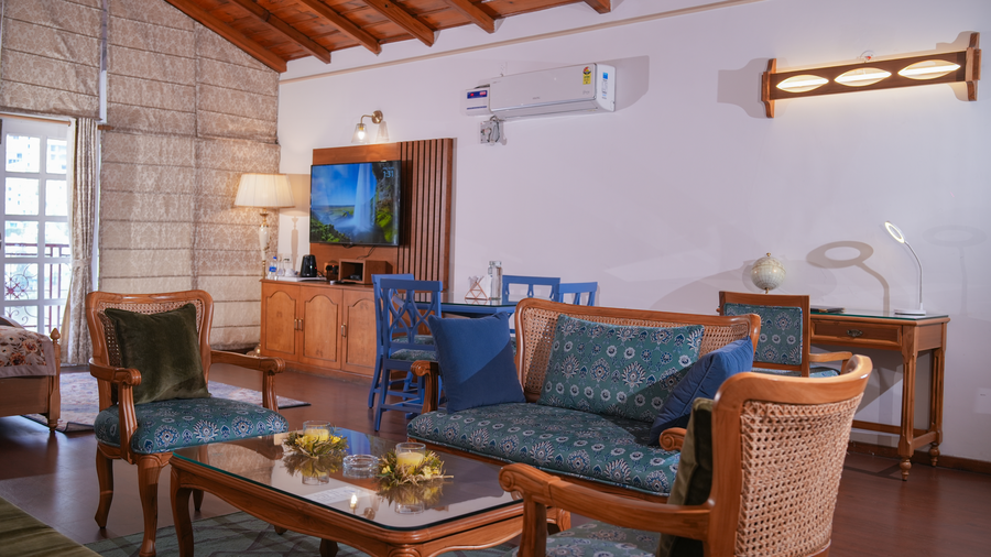hotel neelesh inn a luxury lake view hotel 20 kms from nainital