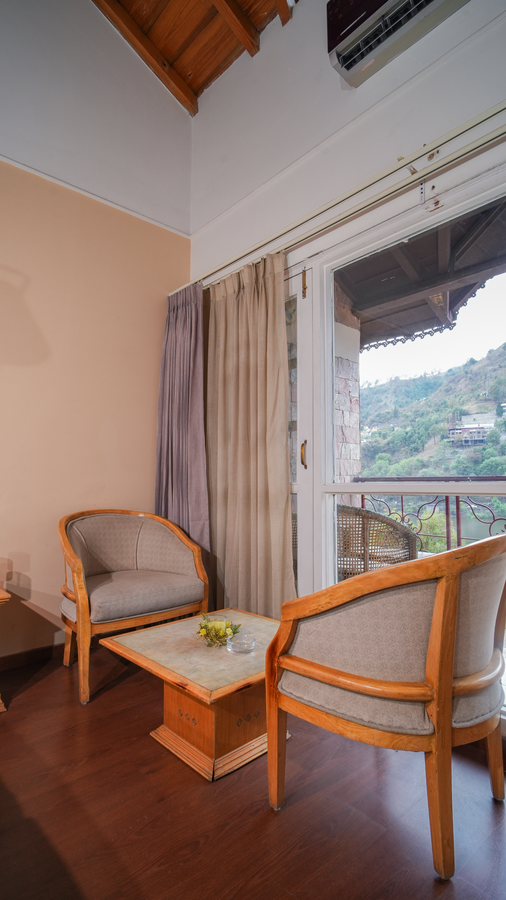 hotel neelesh inn a luxury lake view hotel 20 kms from nainital