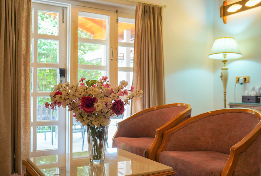 hotel neelesh inn a luxury lake view hotel 20 kms from nainital