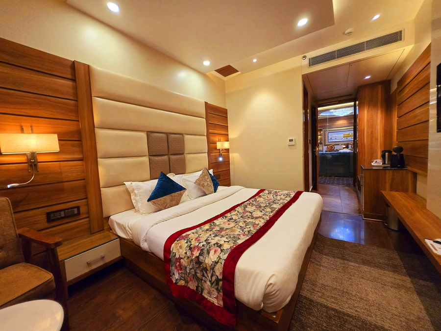 hotel makhan residency